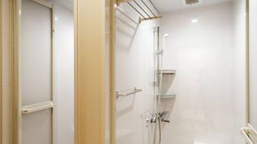 シャワーブース / 3