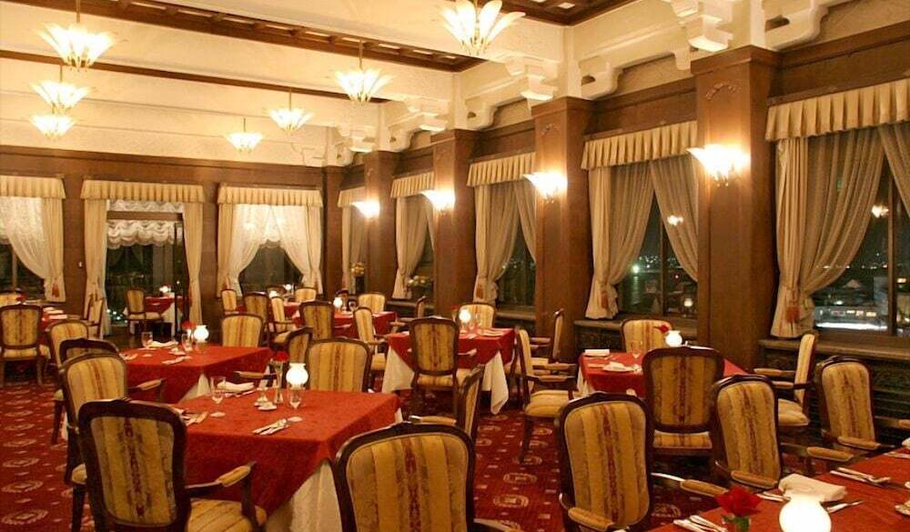 メインダイニングルーム / 2