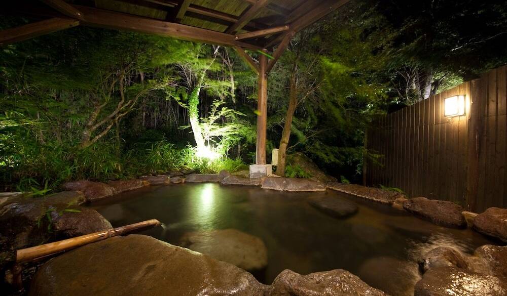 別館特別室専用の貸切露天風呂 / 3