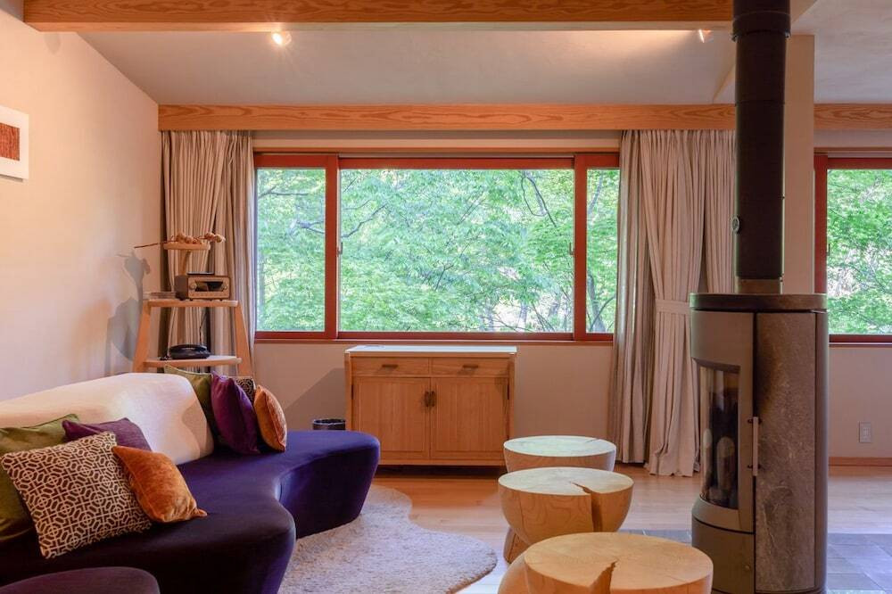 国立公園の森でリフレッシュ。静寂に包まれたモダン宿3499671