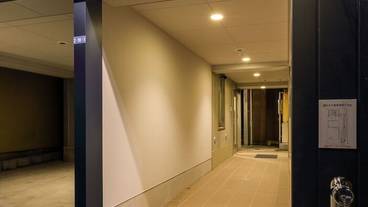 施設の入り口 / 3