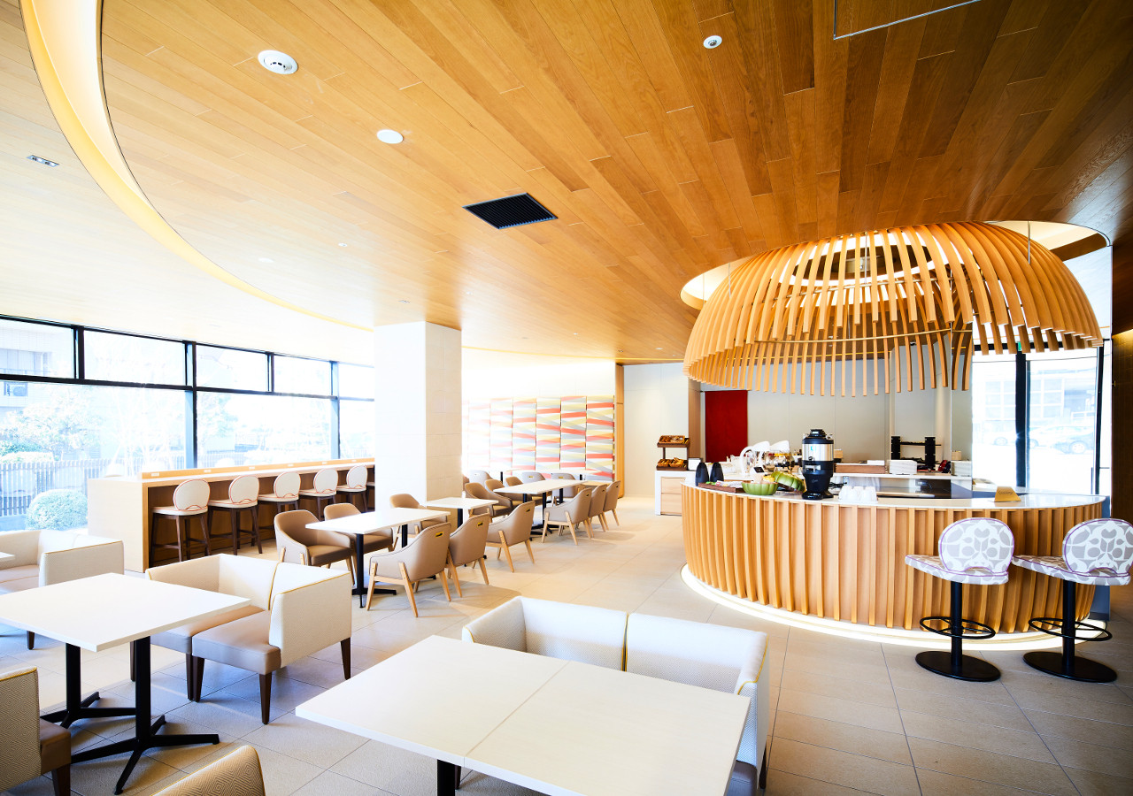 目覚めに力をくれる「焼きたてパンとごちそう野菜の朝ごはん」4042877