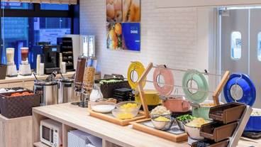 朝食スペース / 15