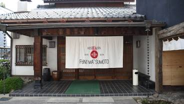 施設の入り口 / 19