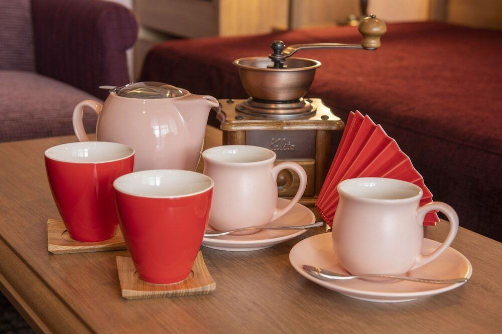 客室カラーのティーセット①