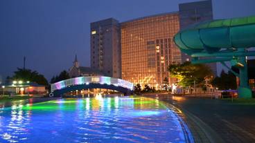 屋外ジャンボプール／夜 / 2