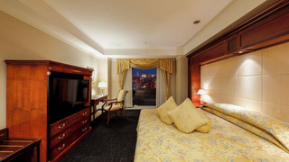 プレミアスイートダブル 禁煙 (80平米)