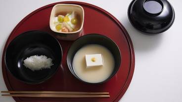 旅館のお食事処 / 32