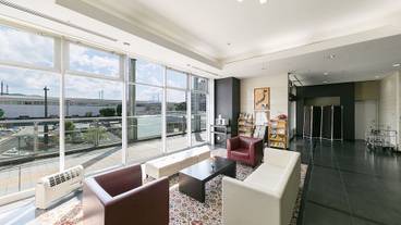 ロビー応接スペース / 3