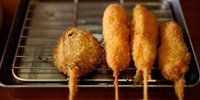 アツアツを頬張る幸せ。大阪・新世界で人気の串カツ屋さん10選