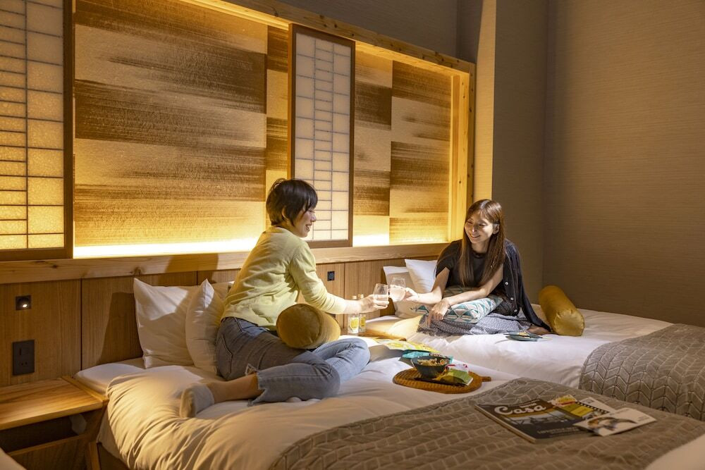 尾道のおしゃれなホテルで旅を楽しんで4257519