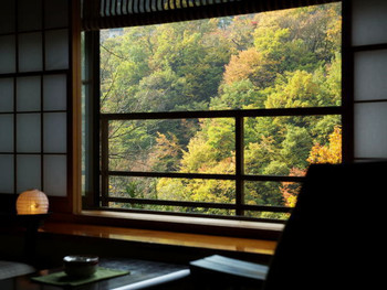1.美しい渓流に面した「藤龍館」/福島県3673628
