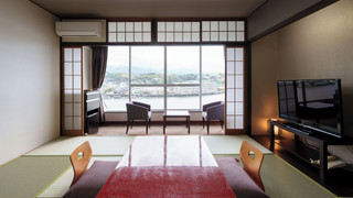 [リバービュー]モデレート和室10畳+広縁(38sqm)