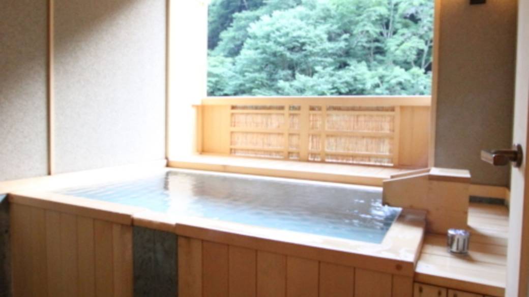貸切半露天風呂 渓声の湯 / 3