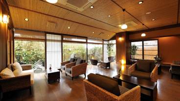 ロビーラウンジ / 2