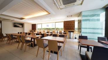 朝食スペース / 9