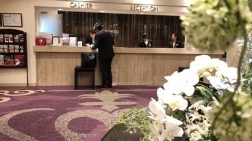 チェックイン / チェックアウト キオスク / 2