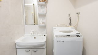 コンフォート 4 人部屋 ダブルベッド 2 台