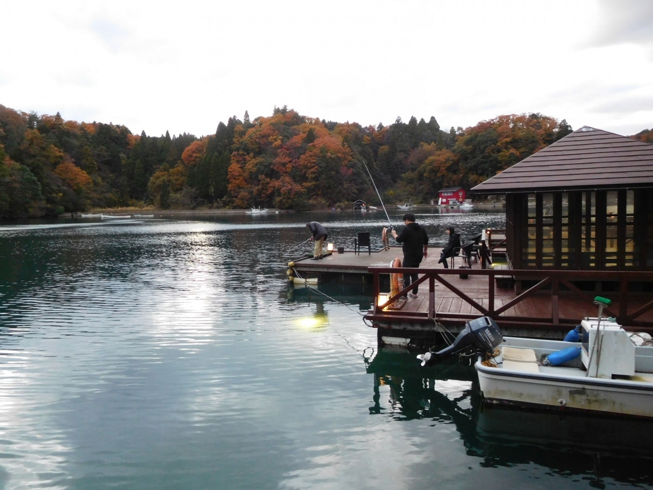 海洋深層水の洞窟風呂で身も心も磨かれる4244352