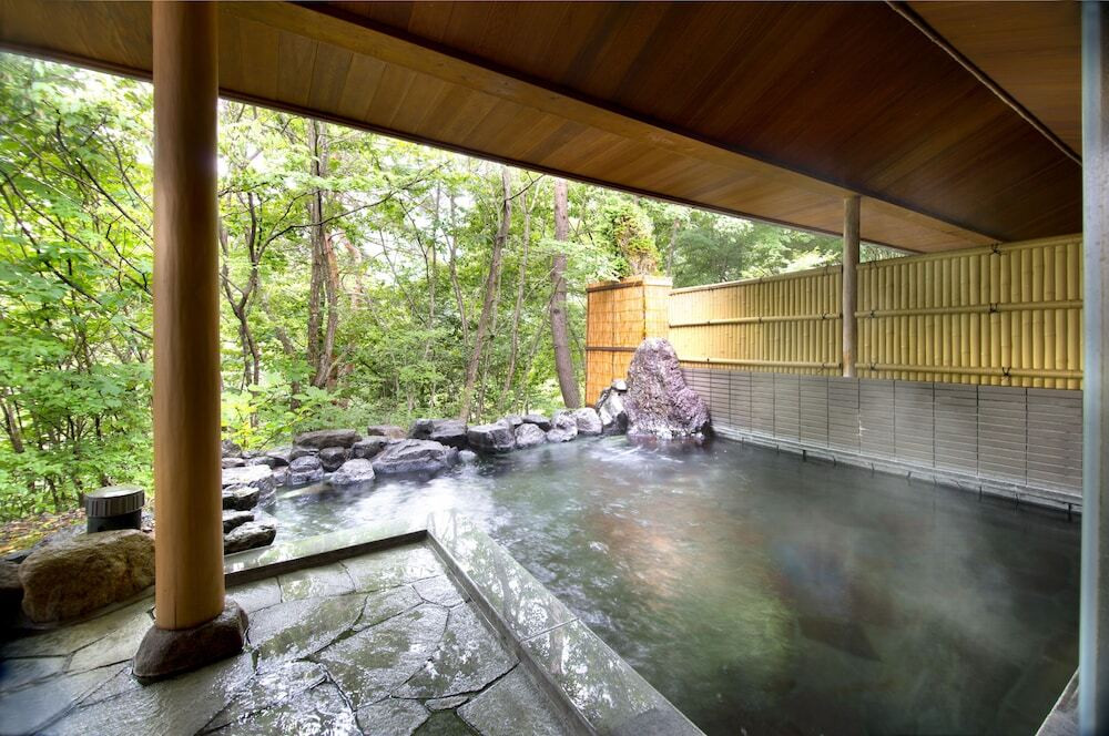 大自然に包まれる森の中のリゾートホテル3449759