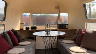 キャンピングカー