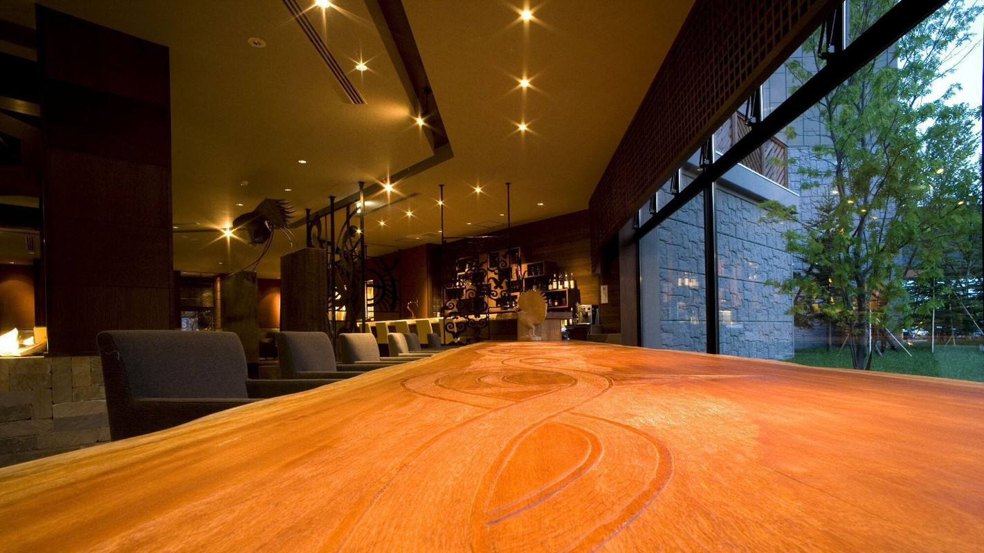 ラウンジバー「縄文」