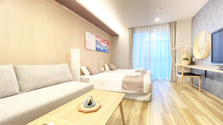 スーペリア トリプルルーム 101号室 禁煙 (ソファベッド用の寝具は部屋に常備していない為 事前にリクエストが必要)