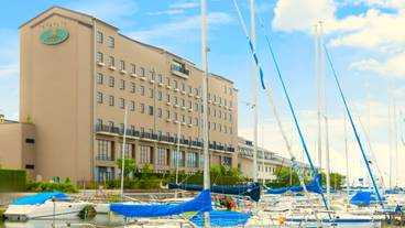 Hotel exterior | Harbor side / 9