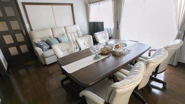 客室内のダイニングエリア / 9