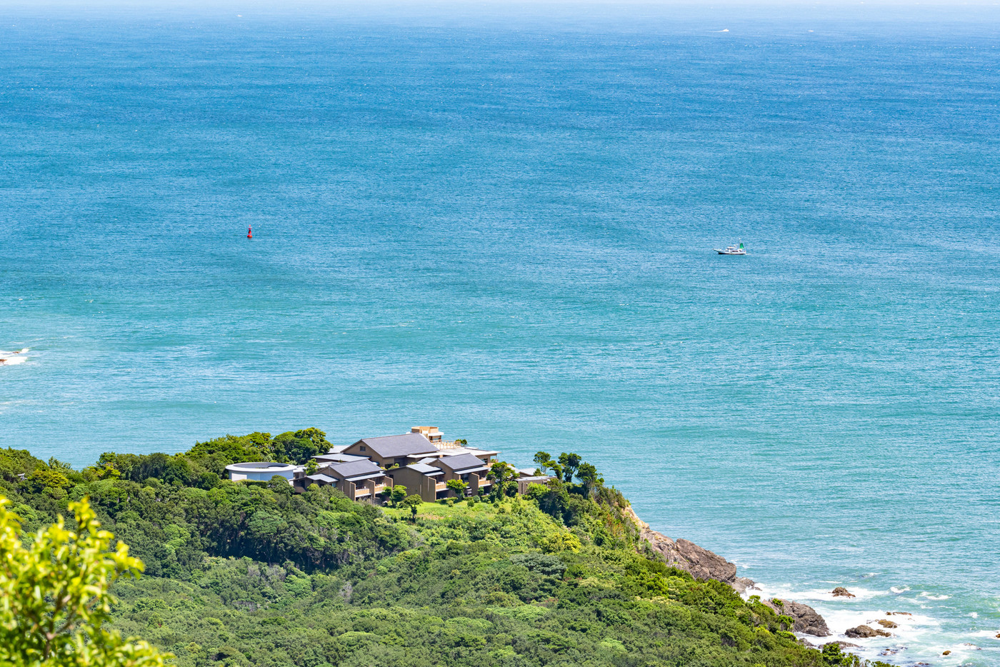 三重県鳥羽市の鳥羽展望台-8月-(望遠)