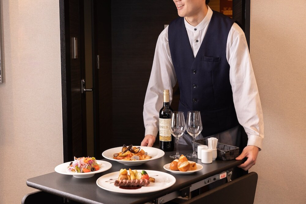 ルームサービスで家族水入らずの時間を4046208