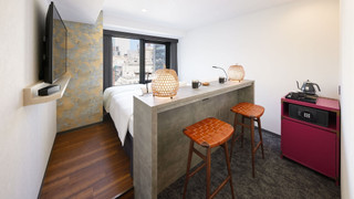 the b プレミア 禁煙