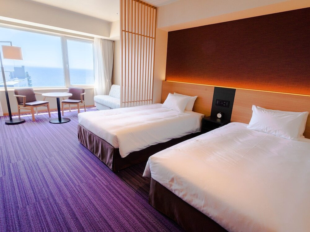 インフィニティ風呂で夜景を眺めてたゆたう4005638