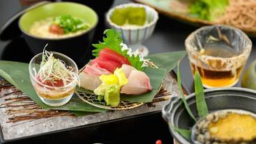 食事・飲み物 / 3
