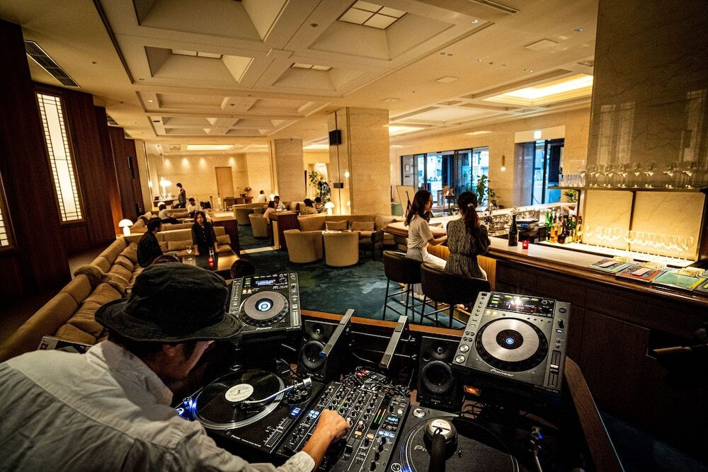 ロビーラウンジ