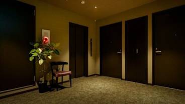 内部エントランス / 2