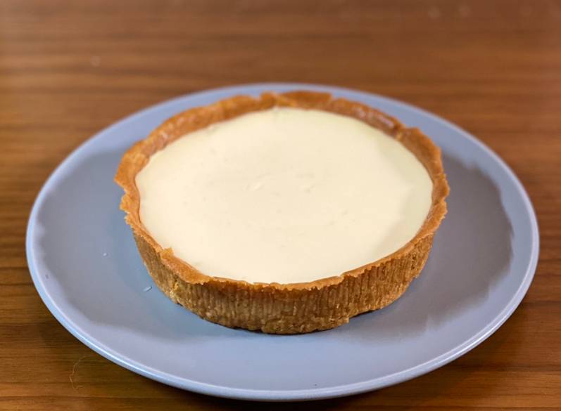 旧軽井沢銀座で
味わい深いチーズを購入 / 2