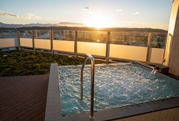 街並みを望む露天風呂が魅力のシティホテル3978135