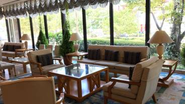 ロビーラウンジ / 6