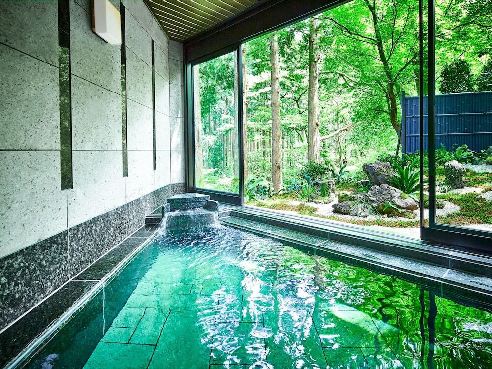 貸し切り温泉は24時間利用OK3390218