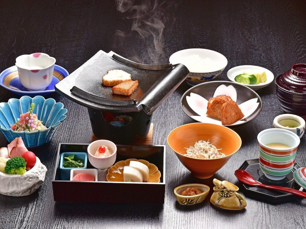 旅館のお食事処