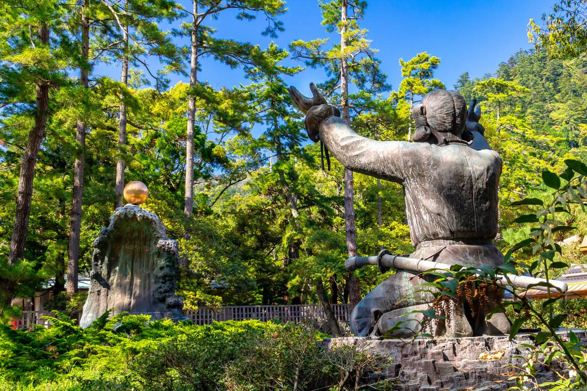 出雲大社 ムスビの御神像