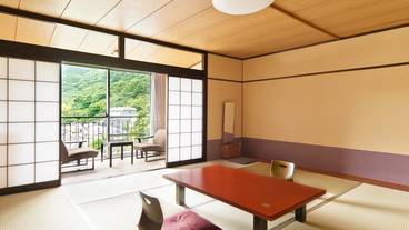 「森の舘」純和風の客室 / 5