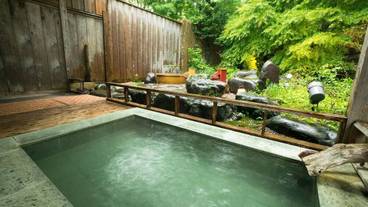 屋外スパ浴槽 / 1