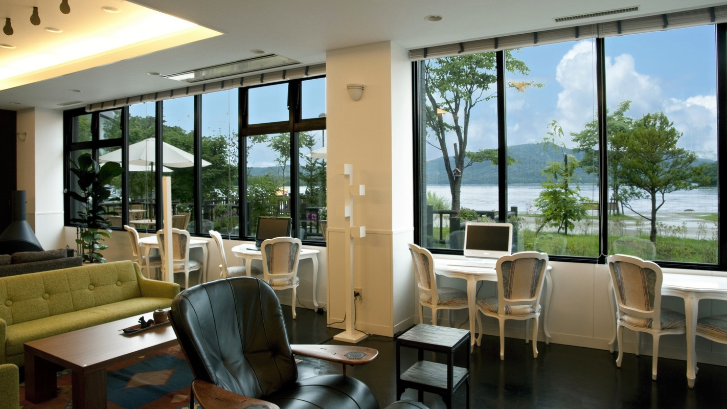 別棟トゥラノ館のロビー