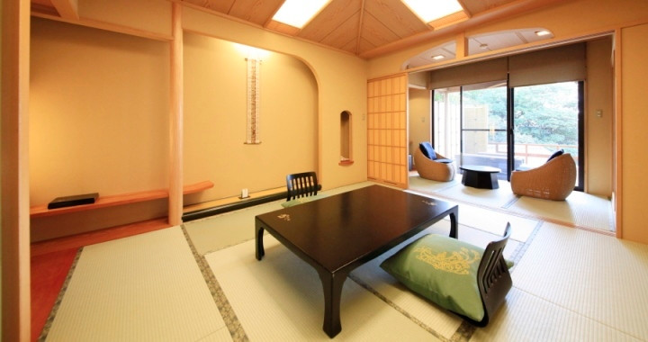 和モダンで愉しむ西伊豆ダイニング 西伊豆 今宵（ワモダンデタノシムニシイズダイニング ニシイズ コヨイ） / 2