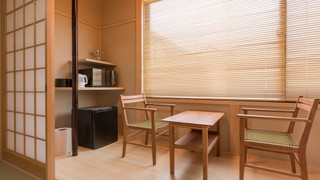 別館 和室 (トイレ･バスルーム付) (布団5式)