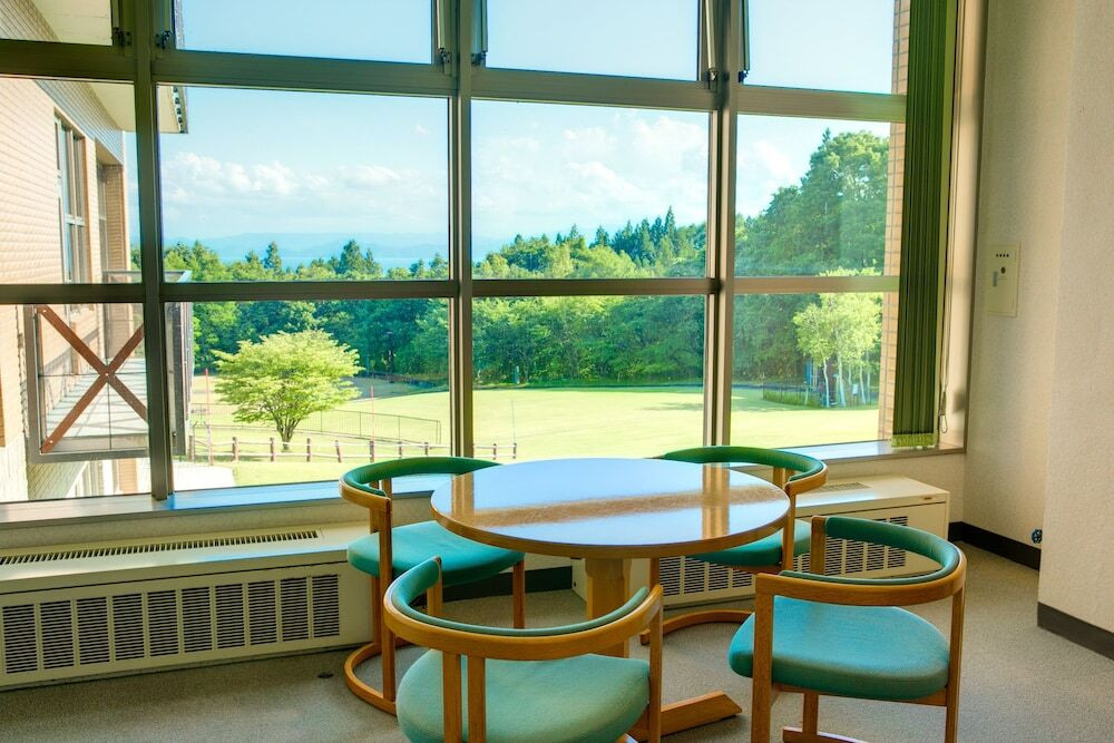 客室内のダイニングエリア