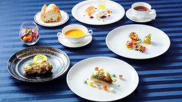 食事・飲み物 / 12