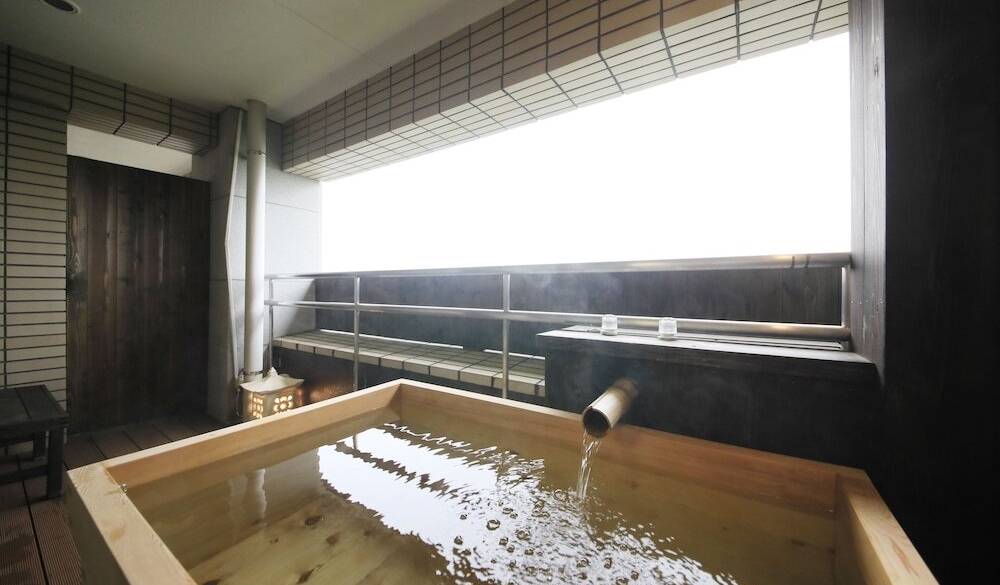 和の温もりに落ち着く
露天風呂付きのお部屋 / 3